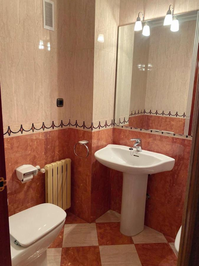 Duenas Apartment Овиедо Екстериор снимка