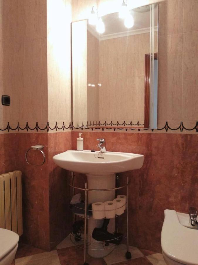 Duenas Apartment Овиедо Екстериор снимка